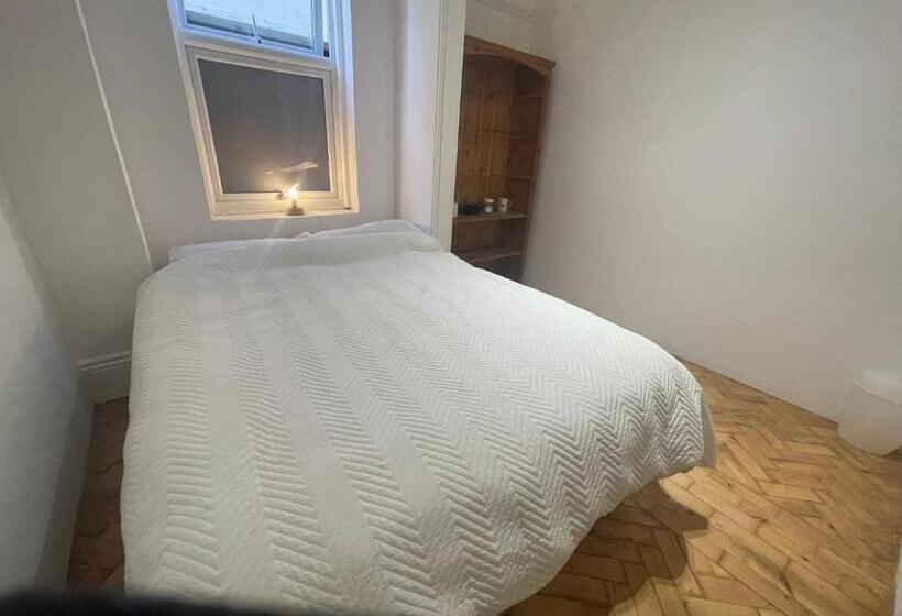 צימר Room With Shared Bathroom And Kitchen