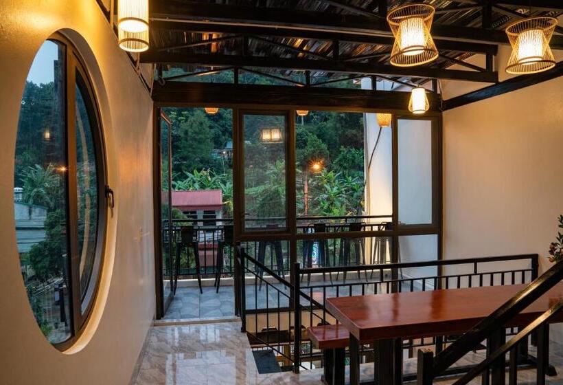 تختخواب و صبحانه Strawberry House , Tour & Motorbikes Rentel