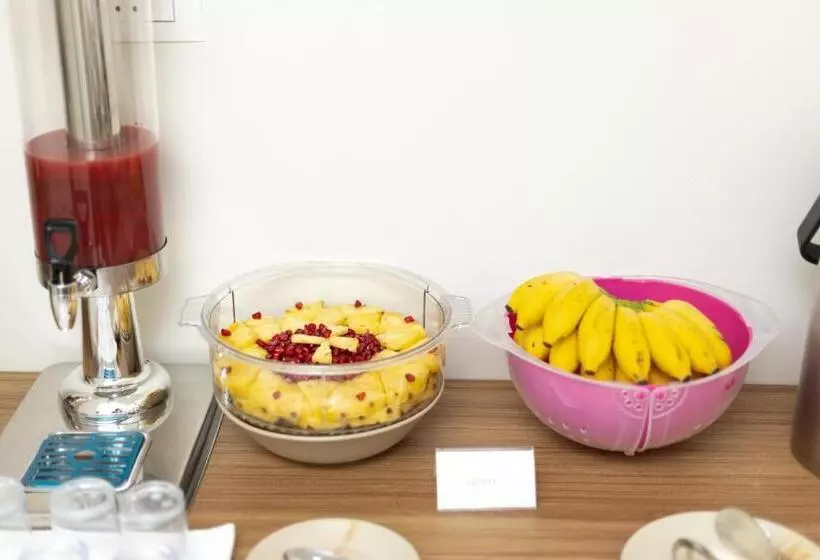 ホテル Esaa Airport