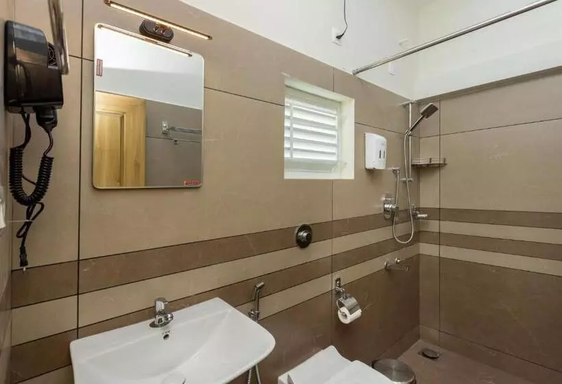 ホテル Esaa Airport