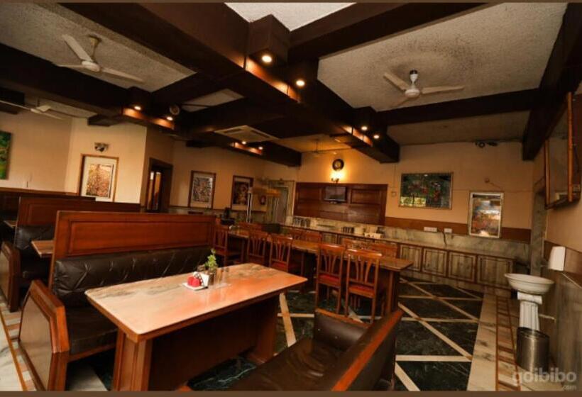 Отель Ananda Castle