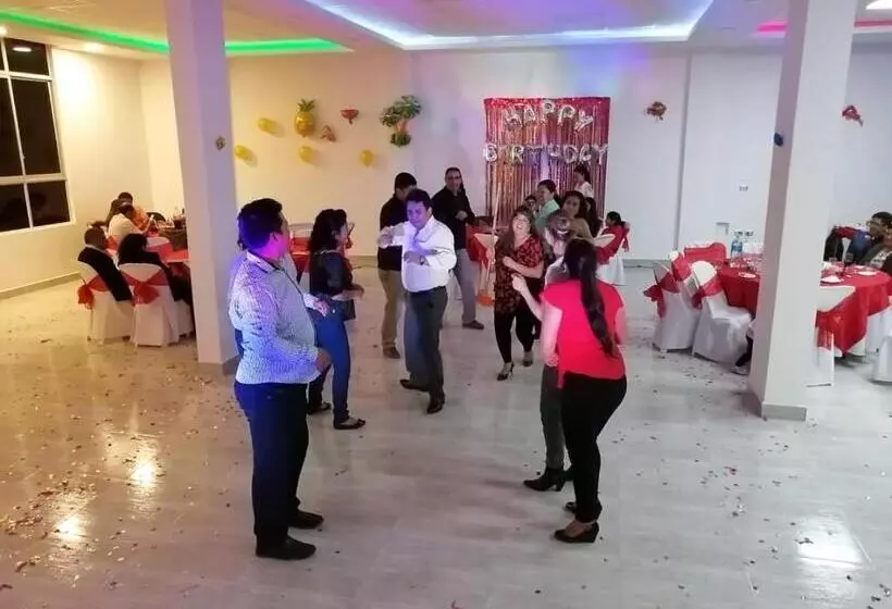 هتل Angostura
