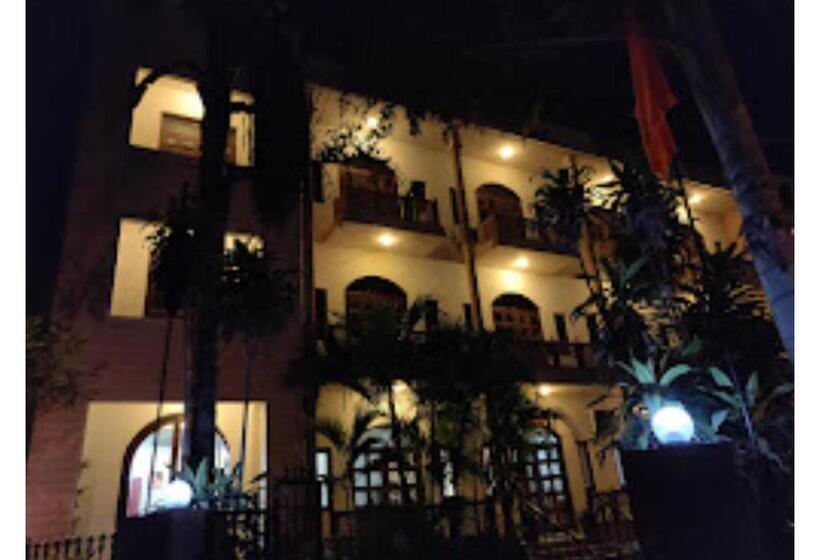 בית מלון כפרי Fort View Madhya Pradesh