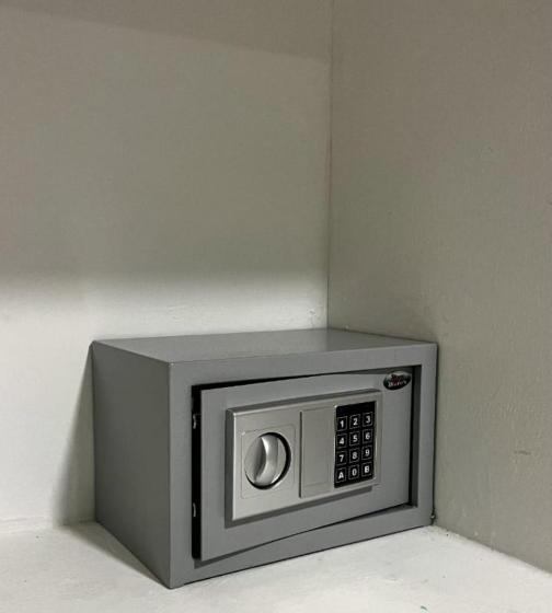 Отель Holiday Sai