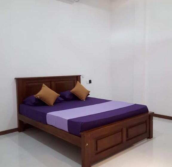 ホテル Kumbuk Sewana Villa