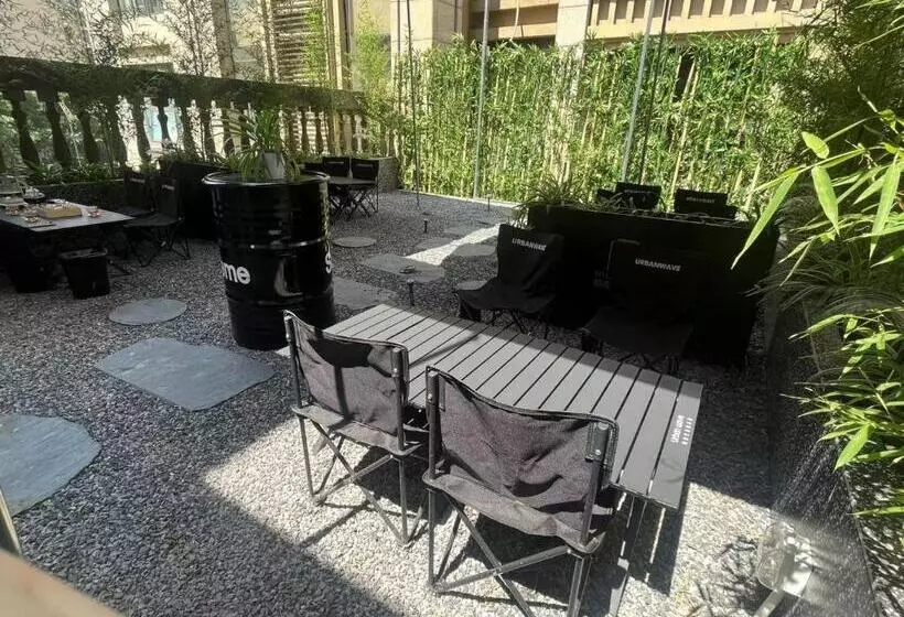 Hotelli Luzhou Baian Smart