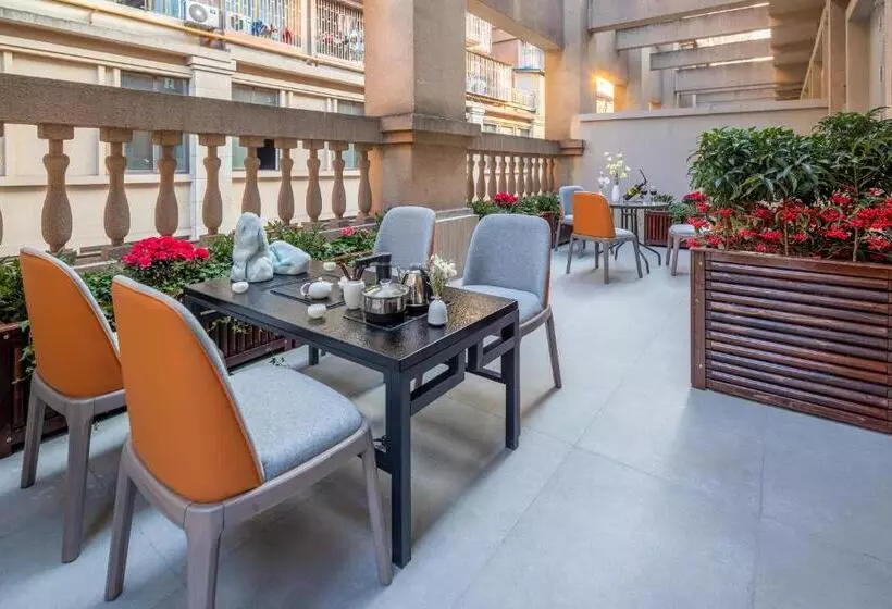 Hotelli Luzhou Baian Smart