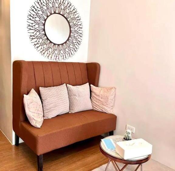 Hotel Serenity Stay Condo At 5th Floor The Loop Tower Limketkai Center Lucky 11