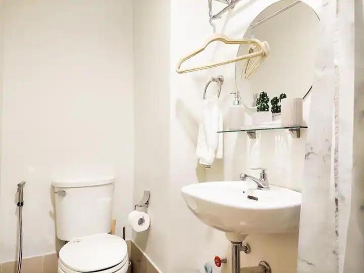 Hotel Serenity Stay Condo At 5th Floor The Loop Tower Limketkai Center Lucky 11