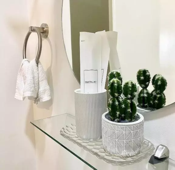 ホテル Serenity Stay Condo At 5th Floor The Loop Tower Limketkai Center Lucky 11