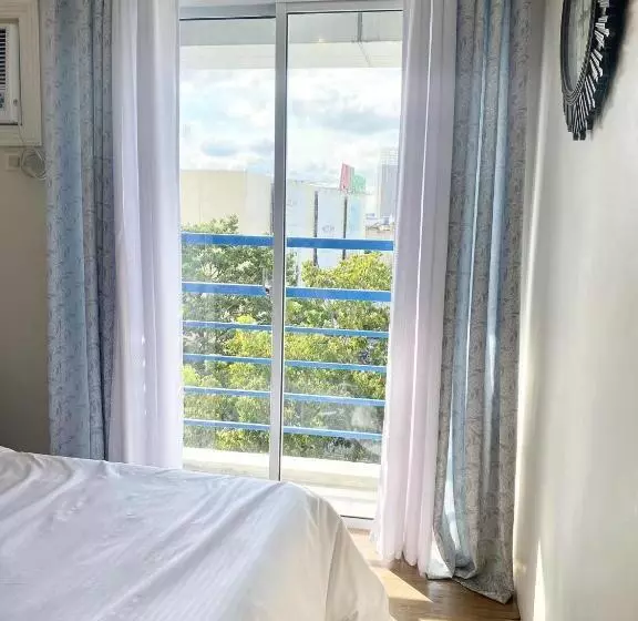 ホテル Serenity Stay Condo At 5th Floor The Loop Tower Limketkai Center Lucky 11