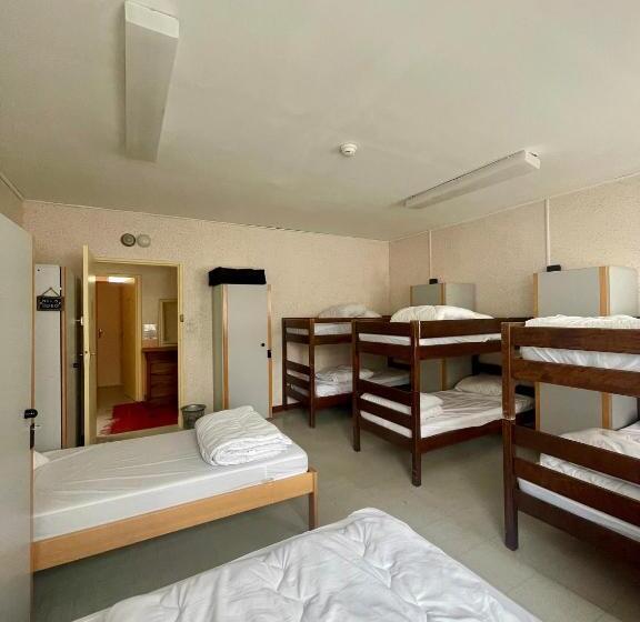 La Baleine Blanche   Hostel