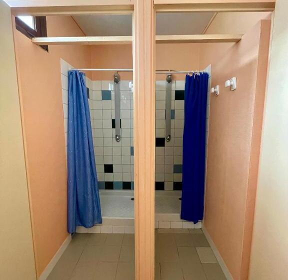 La Baleine Blanche   Hostel