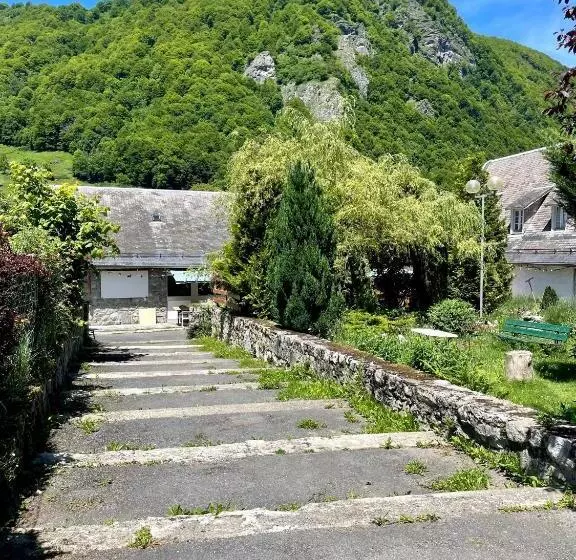 La Baleine Blanche   Hostel