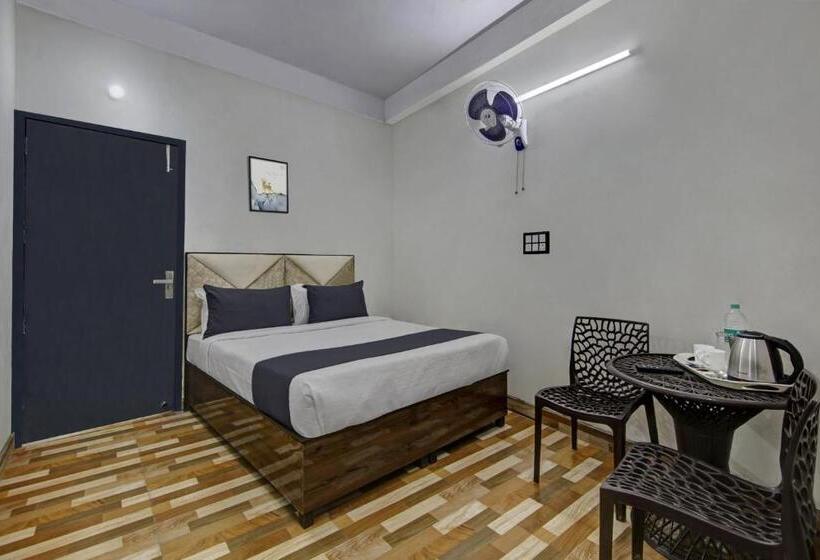 Oyo Hotel Super Dream