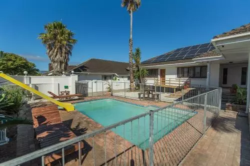 Majatalo 16 On 7th Guesthouse Summerstrand