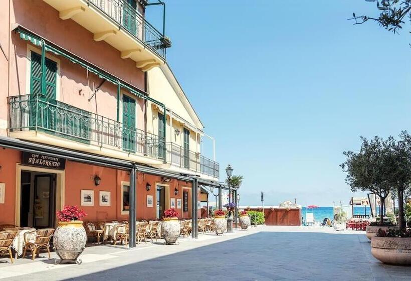 פנסיון Alassio Vayadu  Arabesque