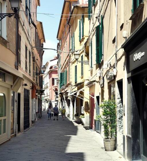 פנסיון Alassio Vayadu  Arabesque