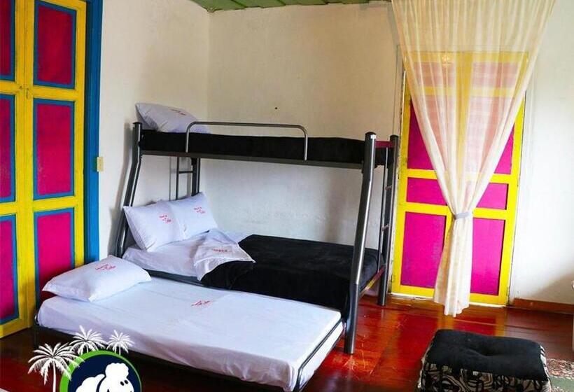 پانسیون Hostal Los Cachos