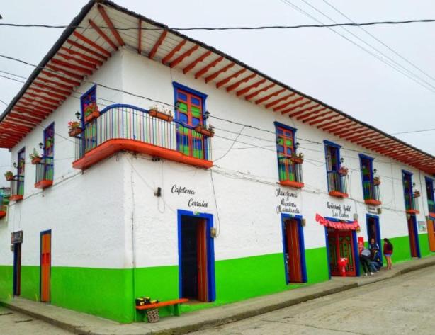 پانسیون Hostal Los Cachos
