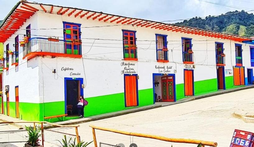 پانسیون Hostal Los Cachos