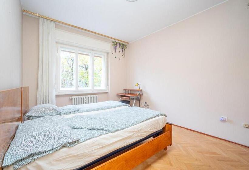 پانسیون Orlando Home