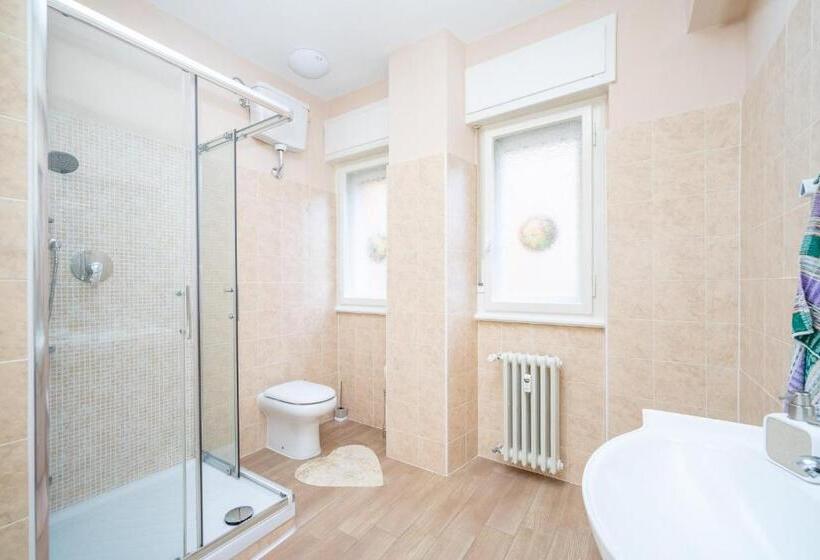 پانسیون Orlando Home