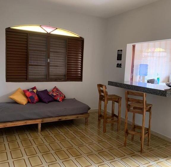 Pension (Hôtel basse catégorie) Quartos Em Casa No Clelia Bernardes