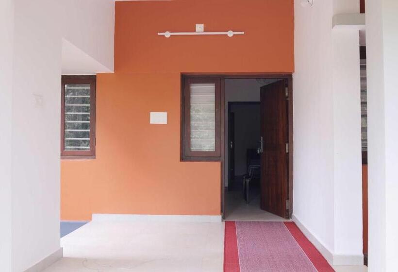פנסיון The Kannur Club Aralam Guest House