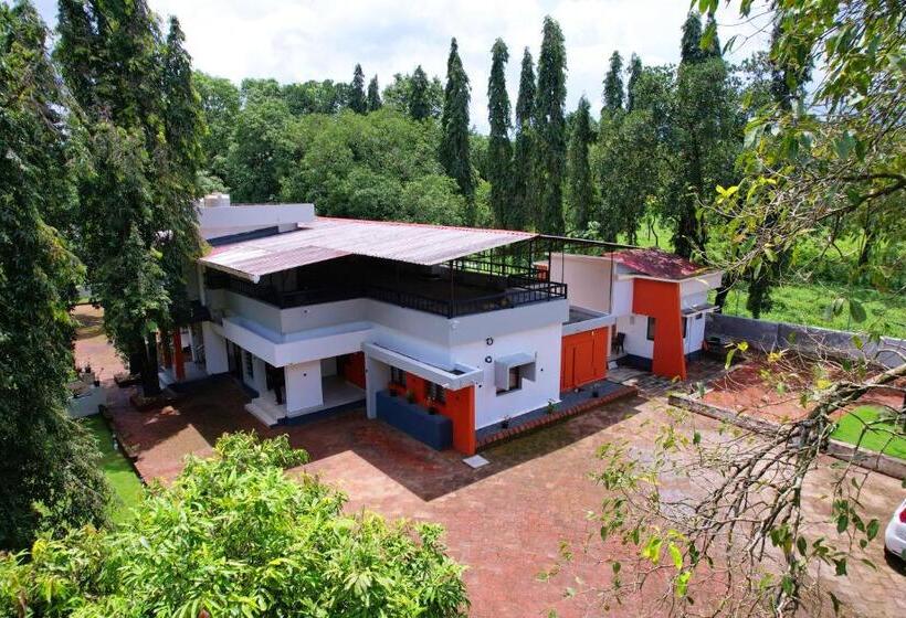 פנסיון The Kannur Club Aralam Guest House