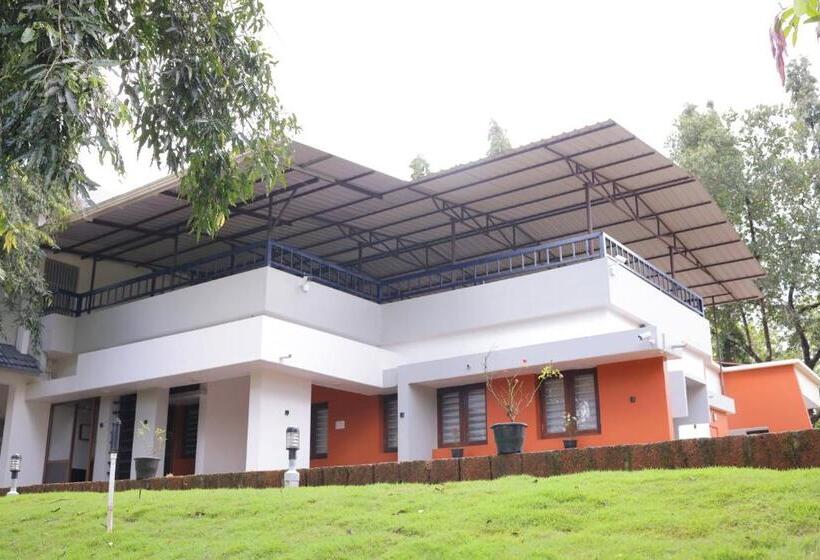 פנסיון The Kannur Club Aralam Guest House