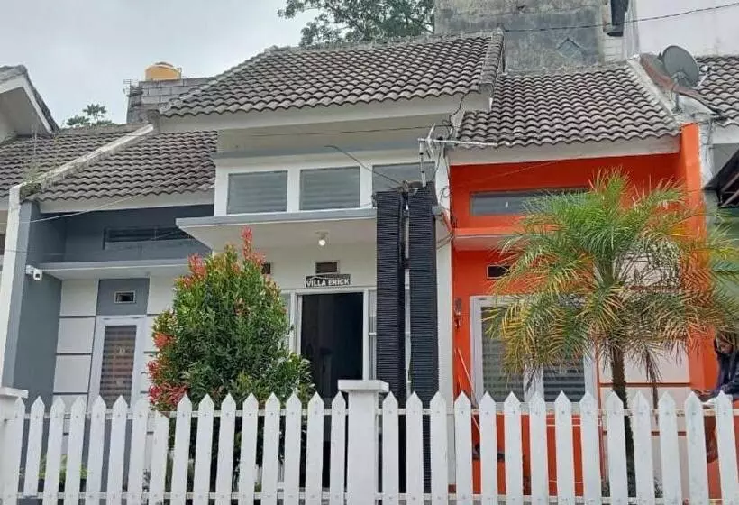 ペンション Villa Erick Batu Dekat Jatimpark 2