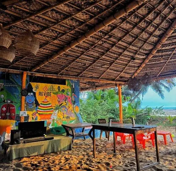 Revibe Beach Hostel Gokarna
