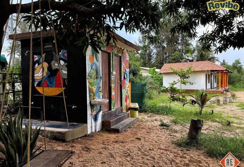 Revibe Beach Hostel Gokarna