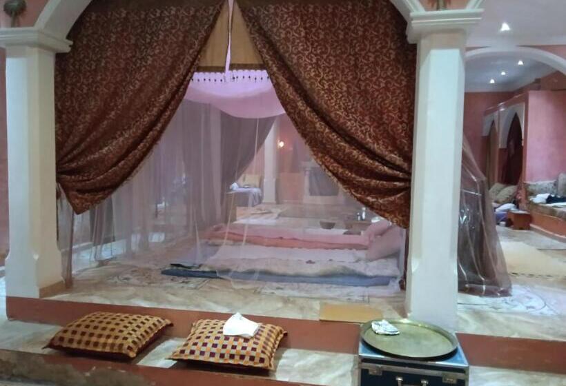 33 0asis Riad Resort