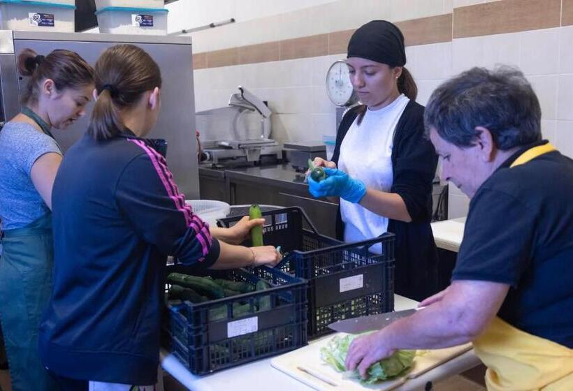 호스텔 Oasi Francescana Sant Ignazio Da Laconi