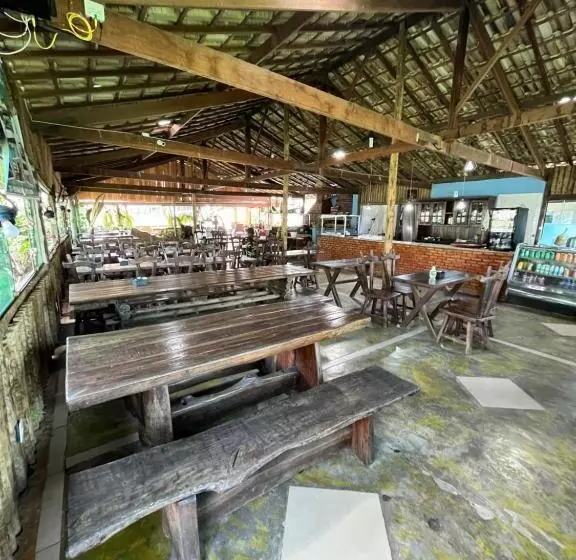 Retkeilymaja Pousada Recanto Dos Cisnes