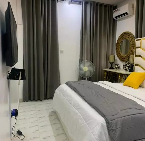 تختخواب و صبحانه Beautiful Single Room Studio Apartment In Ilasan Lekki Magnanimous
