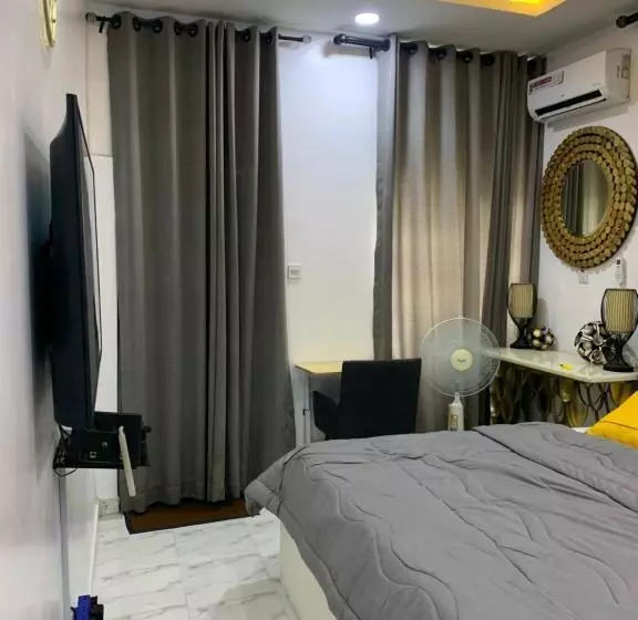 تختخواب و صبحانه Beautiful Single Room Studio Apartment In Ilasan Lekki Magnanimous