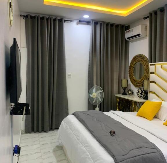 تختخواب و صبحانه Beautiful Single Room Studio Apartment In Ilasan Lekki Magnanimous
