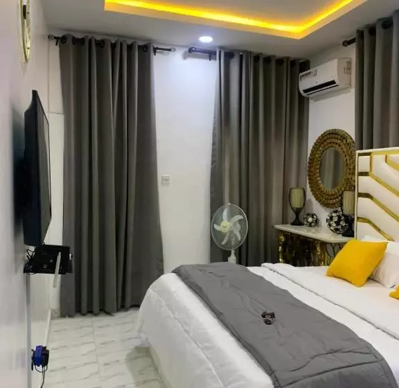 تختخواب و صبحانه Beautiful Single Room Studio Apartment In Ilasan Lekki Magnanimous