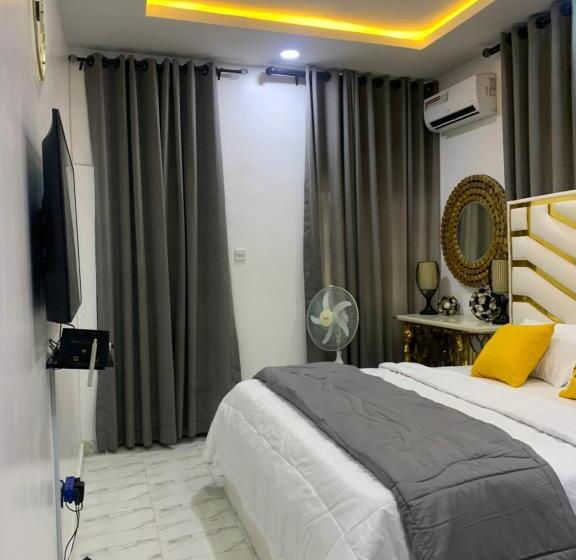 تختخواب و صبحانه Beautiful Single Room Studio Apartment In Ilasan Lekki Magnanimous