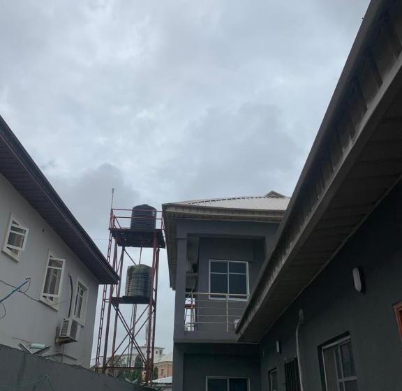 تختخواب و صبحانه Beautiful Single Room Studio Apartment In Ilasan Lekki Magnanimous