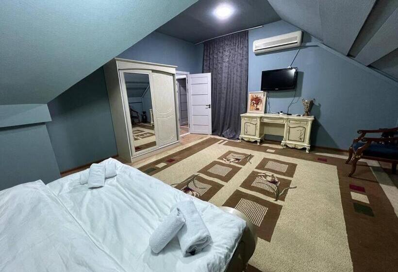 تختخواب و صبحانه Bless