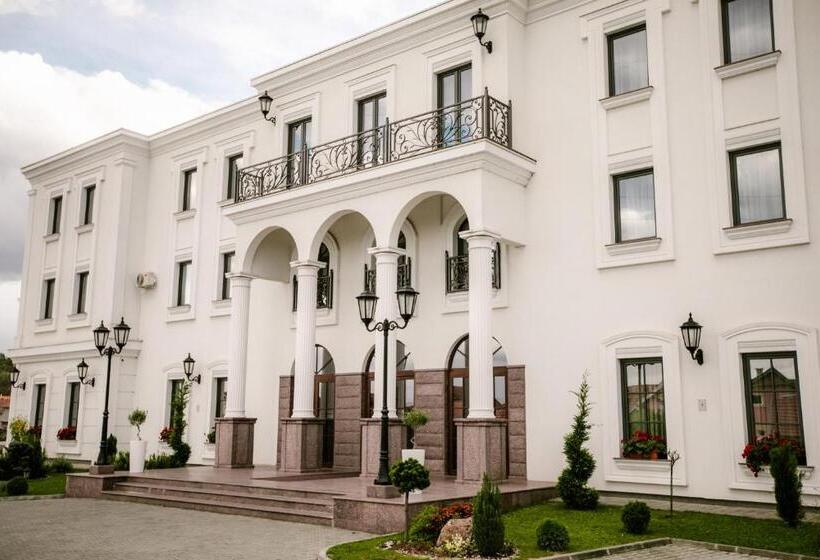 هتل Beli Dvor