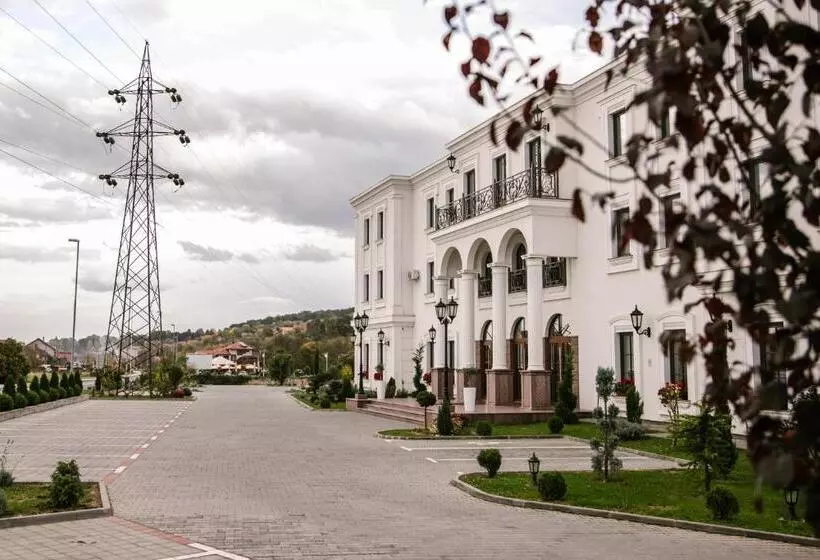 هتل Beli Dvor