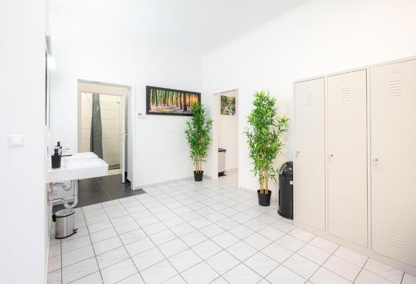 캡슐 호텔 Robin Wood Apartment