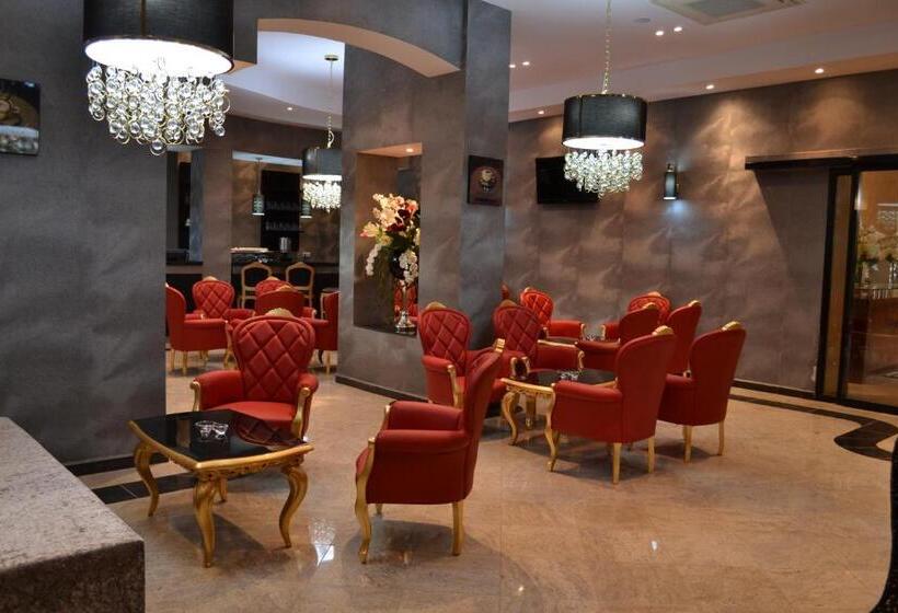 هتل De La Vallée