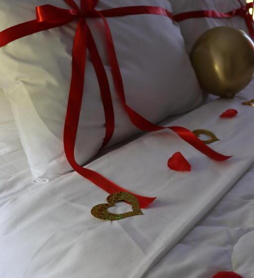 هتل De La Vallée