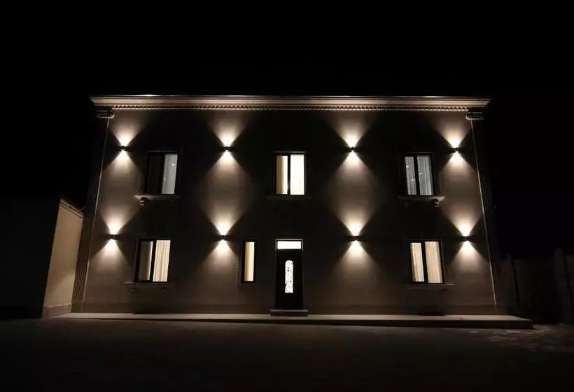 هتل Louvre Home